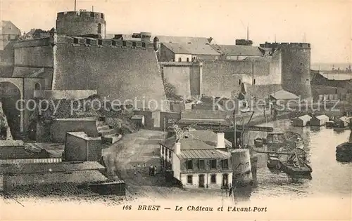 AK / Ansichtskarte Brest Finistere Chateau et l avant port Kat. Brest