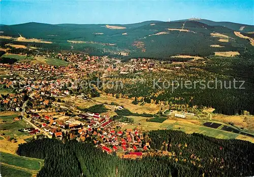 AK / Ansichtskarte Braunlage Fliegeraufnahme mit Wurmberg und Brocken Kat. Braunlage Harz