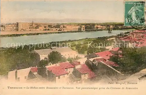 AK / Ansichtskarte Tarascon Bouches du Rhone Le Rhone entre Beaucaire et Tarascon vue prise du Chateau de Beaucaire