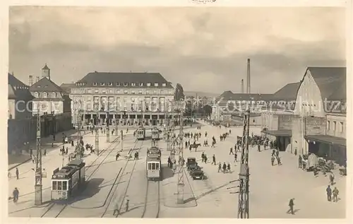 AK / Ansichtskarte Strassenbahn Karlsruhe Bahnhofsplatz Kat. Strassenbahn