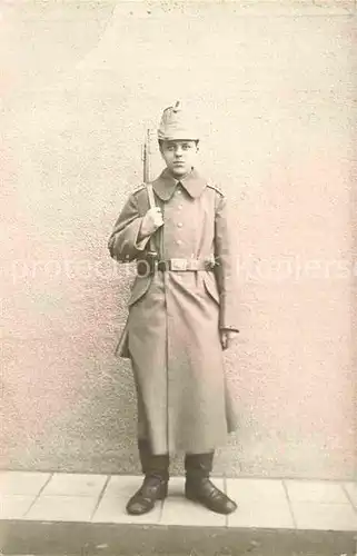 AK / Ansichtskarte Militaria Telegraphie 1 Telegraphie abtl.  WK1 Soldat mit Gewehr 