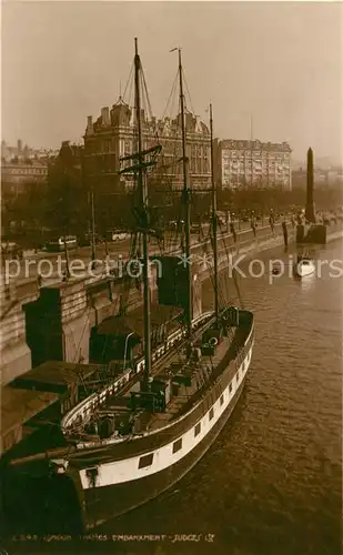 AK / Ansichtskarte London Thames Embankment Sailing Boat Kat. City of London