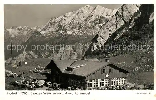 AK / Ansichtskarte Garmisch Partenkirchen Hochalm gegen Wettersteinwand und Karwendel Huber Karte Nr 374 Kat. Garmisch Partenkirchen