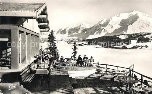 AK / Ansichtskarte Megeve La Terrasse du Restaurant du Jaillet et le Mont Blanc Kat. Megeve