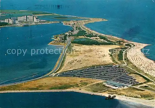 AK / Ansichtskarte Heiligenhafen Ostseebad Fliegeraufnahme mit Halbinsel Steinwarder Kat. Heiligenhafen