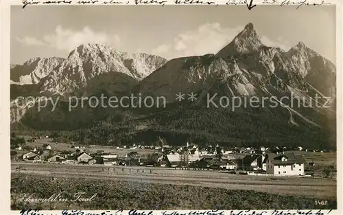 AK / Ansichtskarte Ehrwald Tirol Gesamtansicht mit Tajakopf und Sonnenspitze Mieminger Kette