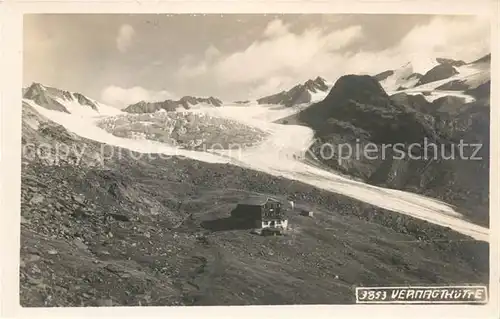 AK / Ansichtskarte Vernagthuette Berghuette Gebirgspanorama oetztaler Alpen Kat. Vent Soelden