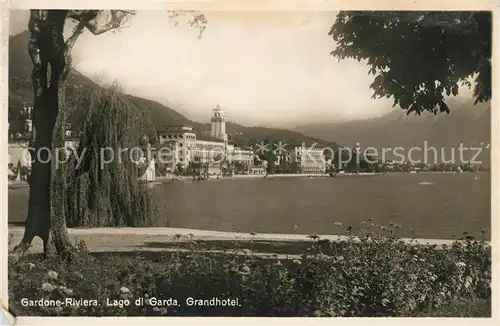 AK / Ansichtskarte Gardone Riviera Lago di Garda Grandhotel Kat. Italien