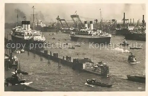 AK / Ansichtskarte Dampfer Oceanliner Hamburg  Kat. Schiffe