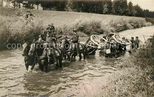 AK / Ansichtskarte Militaria Schweiz Pferdegespann Kavallerie  Kat. Militaria