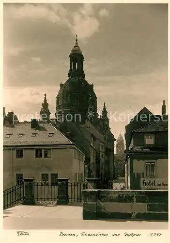 AK / Ansichtskarte Foto Hahn Nr. 10787 Dresden Frauenkirche Rathaus Kat. Fotografie
