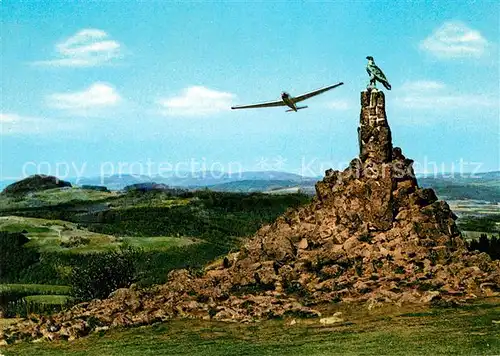 AK / Ansichtskarte Segelflug Fliegerdenkmal Wasserkuppe Rhoen  Kat. Flug