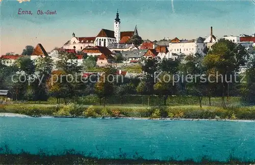 AK / Ansichtskarte Enns Uferpartie am Fluss Ortsansicht mit Kirche Kat. Enns