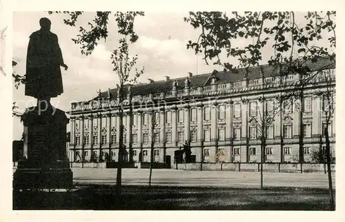 AK / Ansichtskarte Ansbach Mittelfranken Schloss mit Platendenkmal Kat. Ansbach