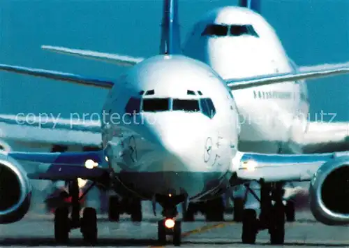 AK / Ansichtskarte Lufthansa Boeing 737 300 Boeing 747 400 Kat. Flug