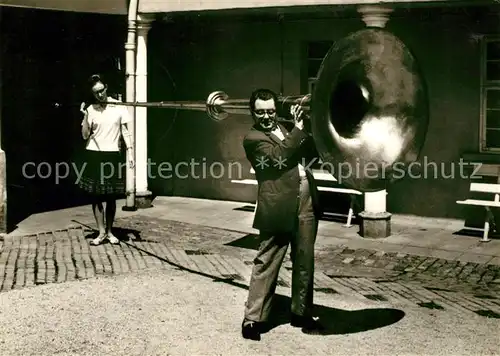 AK / Ansichtskarte Musikinstrument Gestreckte Tuba Merkneukirchen Museum Kat. Musik