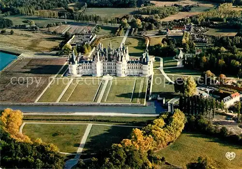 AK / Ansichtskarte Chambord Blois Chateaux de la Loire Fliegeraufnahme Kat. Chambord