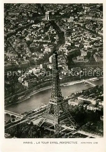 AK / Ansichtskarte Eiffelturm La Tour Eiffel Paris Aero Photo Kat. Paris