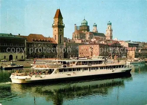AK / Ansichtskarte Motorschiffe Rakoczi Passau Rathaus Dom  Kat. Schiffe
