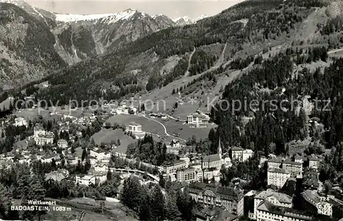 AK / Ansichtskarte Badgastein Weltkurort Alpen Fliegeraufnahme Kat. Bad Gastein