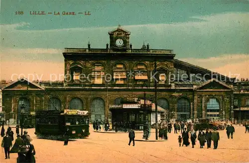 AK / Ansichtskarte Lille Nord La Gare Tram Bahnhof Strassenbahn Kat. Lille