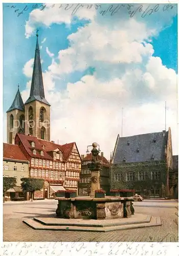 AK / Ansichtskarte Halberstadt Holzmarkt Kirche Brunnen Kat. Halberstadt