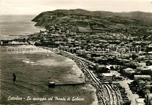 AK / Ansichtskarte Cattolica Spiaggia col Monte di Gabicce veduta aerea Kat. Cattolica