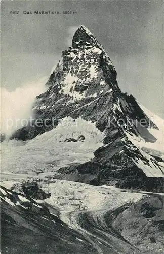 AK / Ansichtskarte Matterhorn VS Gebirgspanorama Walliser Alpen Kat. Matterhorn