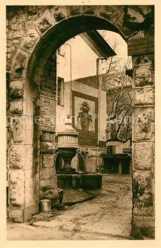 AK / Ansichtskarte Vence la Jolie Vieille Fontaine Kat. Tourettes sur Loup