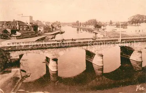 AK / Ansichtskarte Cognac Vue sur la Charente et Pont de Saint Jacques Kat. Cognac