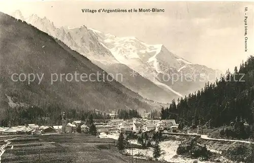 AK / Ansichtskarte Argentieres Seine et Marne Le Village et le Mont Blanc Kat. Argentieres