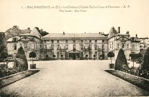 AK / Ansichtskarte Malmaison Rueil Chateau et Cour d Honneur Kat. Rueil Malmaison