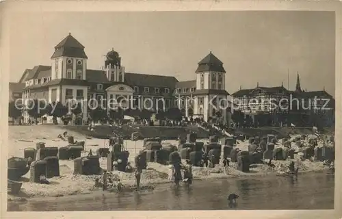 AK / Ansichtskarte Binz Ruegen Strand Hotels Kat. Binz