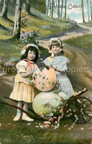 AK / Ansichtskarte Ostern Easter Paques Kinder Maedchen Schubkarre Blumen Eier  Kat. Greetings