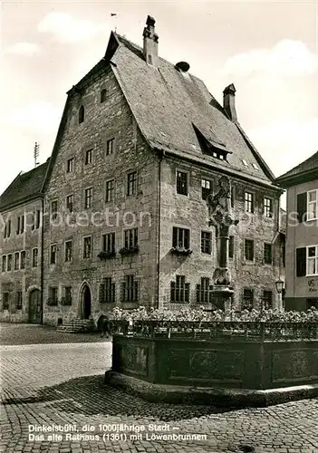 AK / Ansichtskarte Dinkelsbuehl Rathaus mit Loewenbrunnen Kat. Dinkelsbuehl