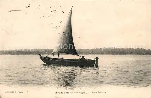 AK / Ansichtskarte Arcachon Gironde Une Pinasse Kat. Arcachon