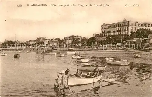 AK / Ansichtskarte Arcachon Gironde La Plage et le Grand Hotel Kat. Arcachon