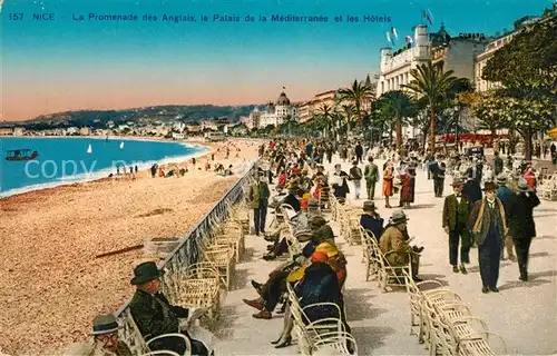 AK / Ansichtskarte Nice Alpes Maritimes Promenade des Anglais Palais de la Mediterranee et les Hotels Plage Cote d Azur Kat. Nice
