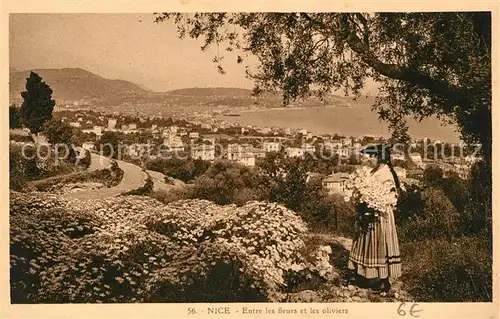AK / Ansichtskarte Nice Alpes Maritimes Entre les fleurs et les oliviers Costume du pays Cote d Azur Kat. Nice