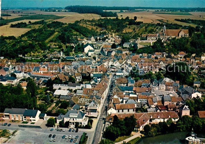 AK / Ansichtskarte Chateaurenard Loiret Vue Aerienne Kat. Chateau