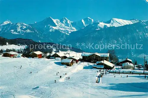 AK / Ansichtskarte Beatenberg Panorama Wintersportplatz mit Schreckhorn Eiger Moench Jungfrau Berner Alpen Kat. Beatenberg