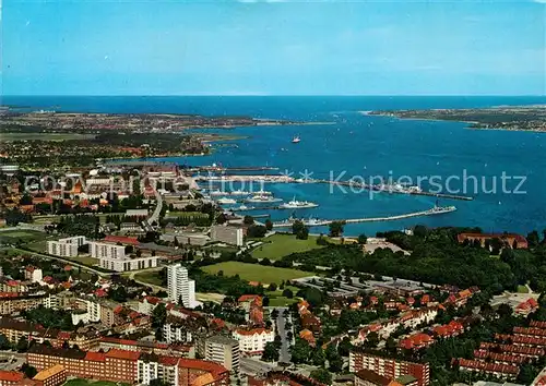 AK / Ansichtskarte Wik Fliegeraufnahme mit Hafen und Kieler Foerde Kat. Kiel