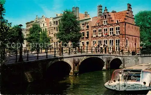 AK / Ansichtskarte Amsterdam Niederlande O. Z. Voorburgwal met Huis a. d. drie Grachten Kat. Amsterdam