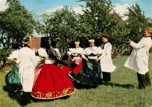 AK / Ansichtskarte Bueckeburg Tracht Volkstanz Achttouriger Kat. Bueckeburg