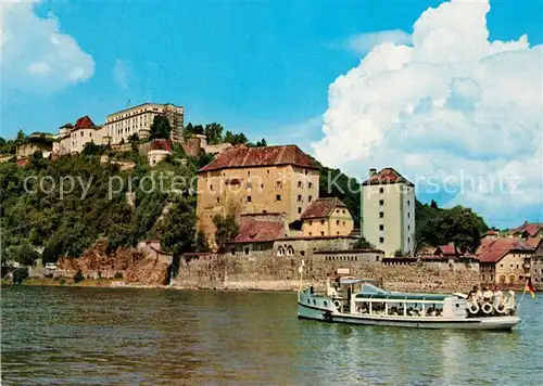 AK / Ansichtskarte Passau Blick ueber die Donau auf Veste Oberhaus und Niederhaus Ausflugsdampfer Kat. Passau