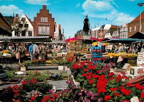 AK / Ansichtskarte Husum Nordfriesland Wochenmarkt Denkmal Kat. Husum