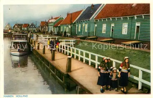 AK / Ansichtskarte Marken Niederlande Trachten Anleger Kat. Niederlande