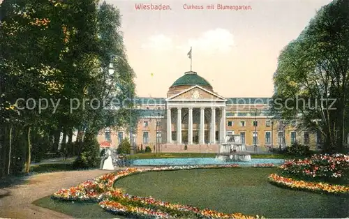 AK / Ansichtskarte Wiesbaden Kurhaus mit Blumengarten Kat. Wiesbaden