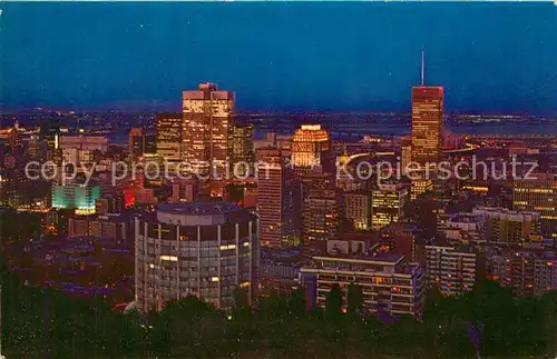 AK / Ansichtskarte Montreal Quebec Fliegeraufnahme Nachtaufnahme Kat. Montreal