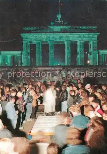 AK / Ansichtskarte Berlin November 1989 vor der Mauer Brandenburger Tor Kat. Berlin